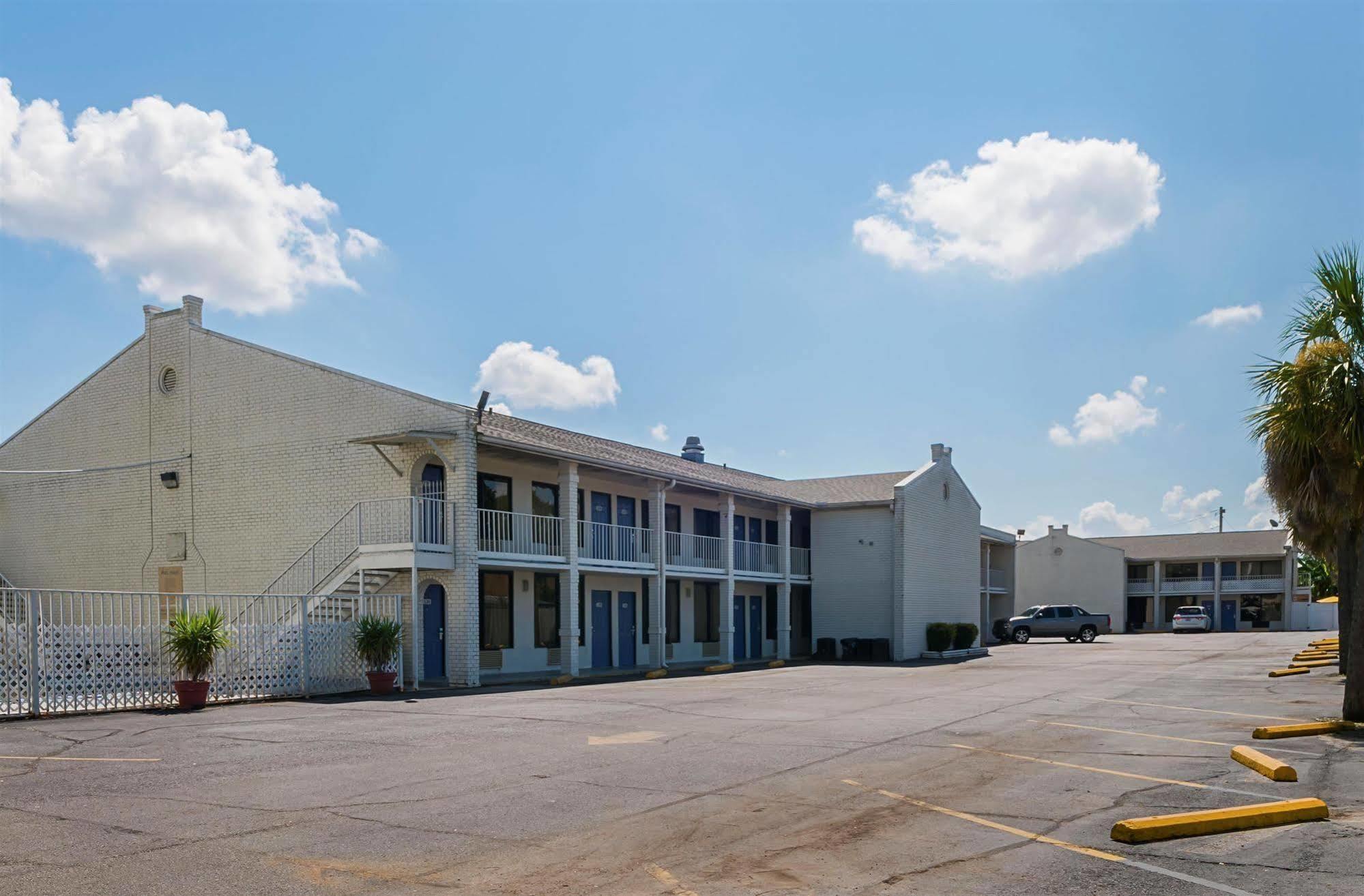 Red Roof Inn New Orleans - Westbank Harvey Bagian luar foto